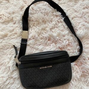 ❌Sold on eBay - Michael Kors belt bag/Fanny pack